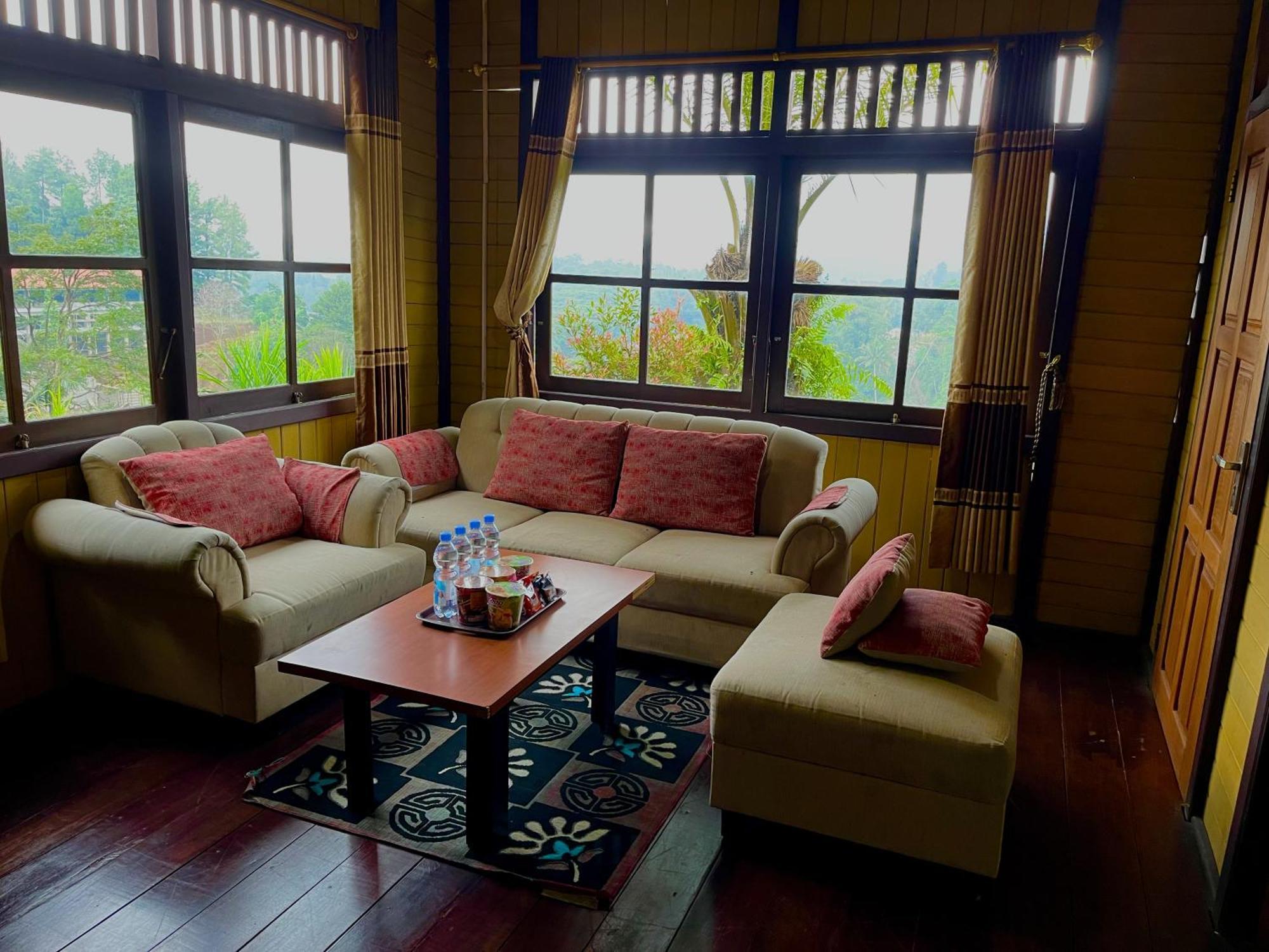 Jcc Villas, Puncak Cipayung  Exteriör bild