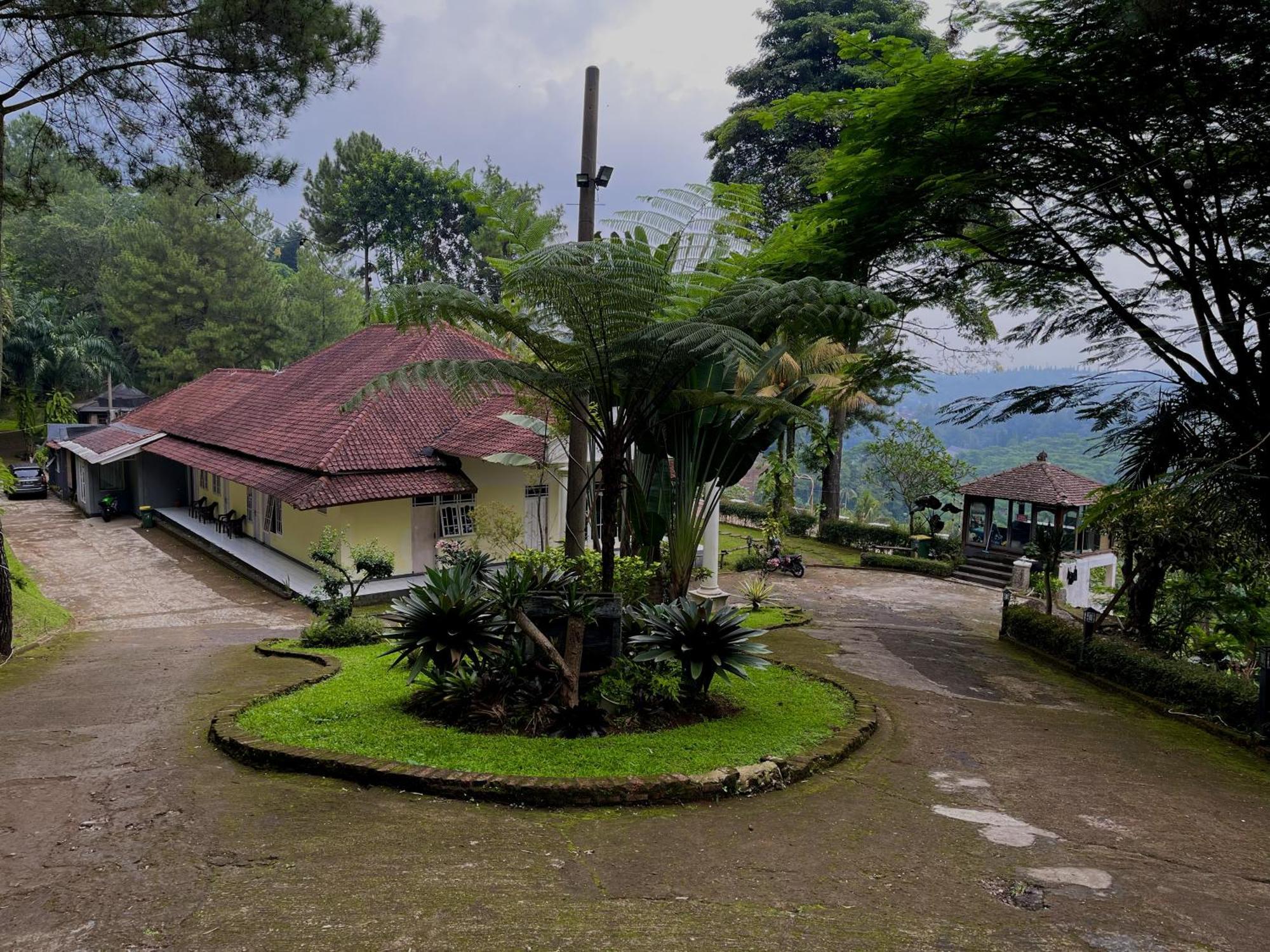 Jcc Villas, Puncak Cipayung  Exteriör bild
